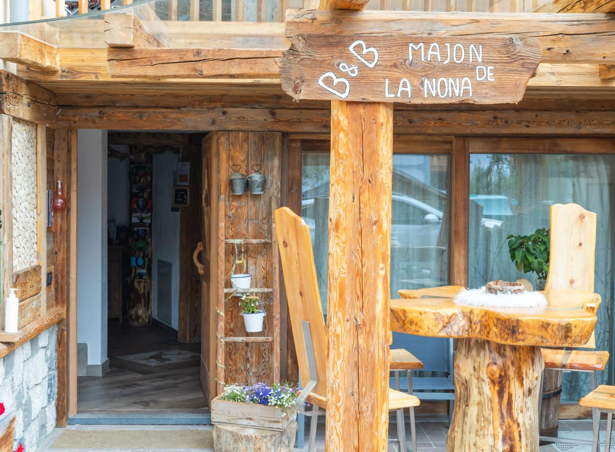 Majon De La Nona Hotel Pozza di Fassa Eksteriør billede