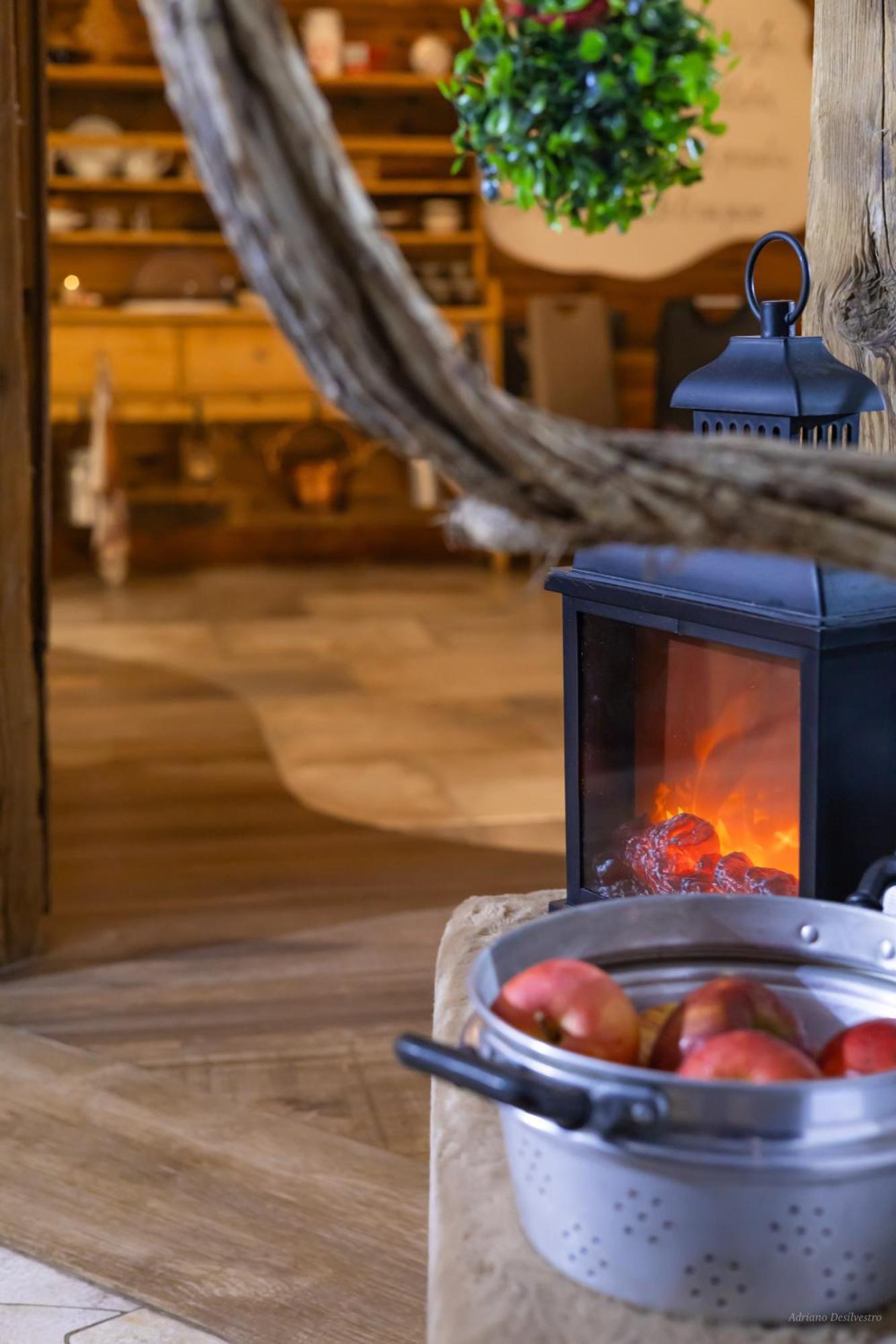 Majon De La Nona Hotel Pozza di Fassa Eksteriør billede