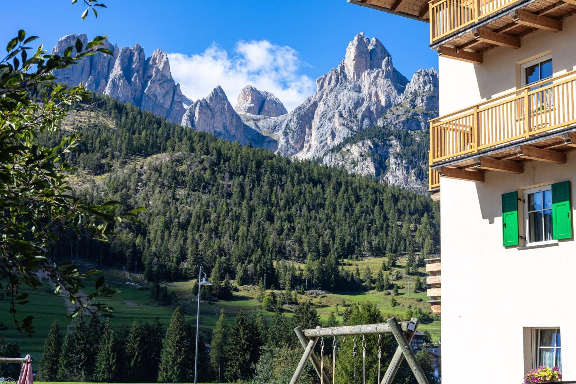 Majon De La Nona Hotel Pozza di Fassa Eksteriør billede