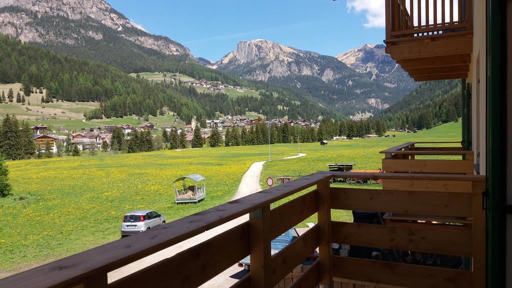 Majon De La Nona Hotel Pozza di Fassa Eksteriør billede