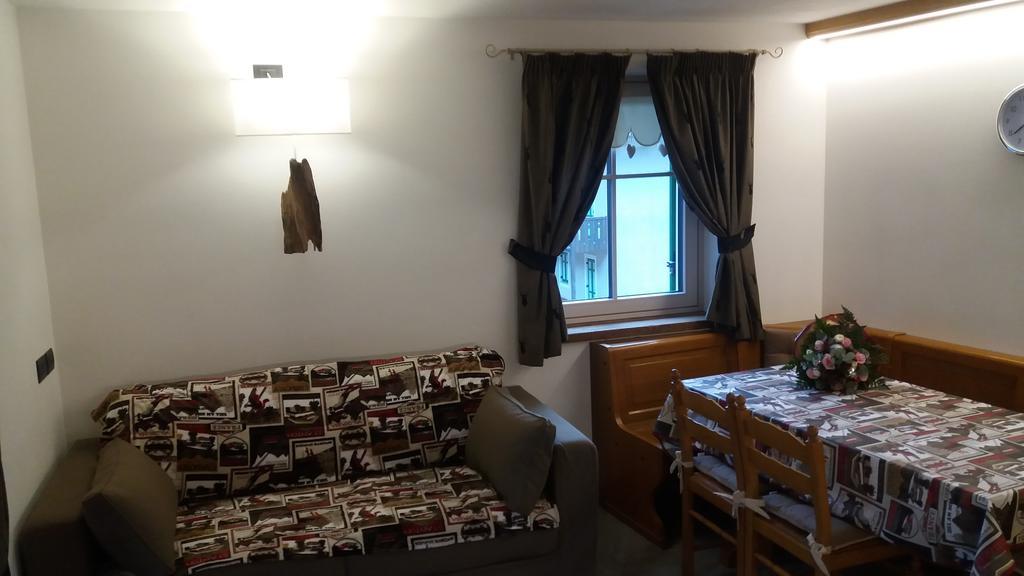 Majon De La Nona Hotel Pozza di Fassa Eksteriør billede