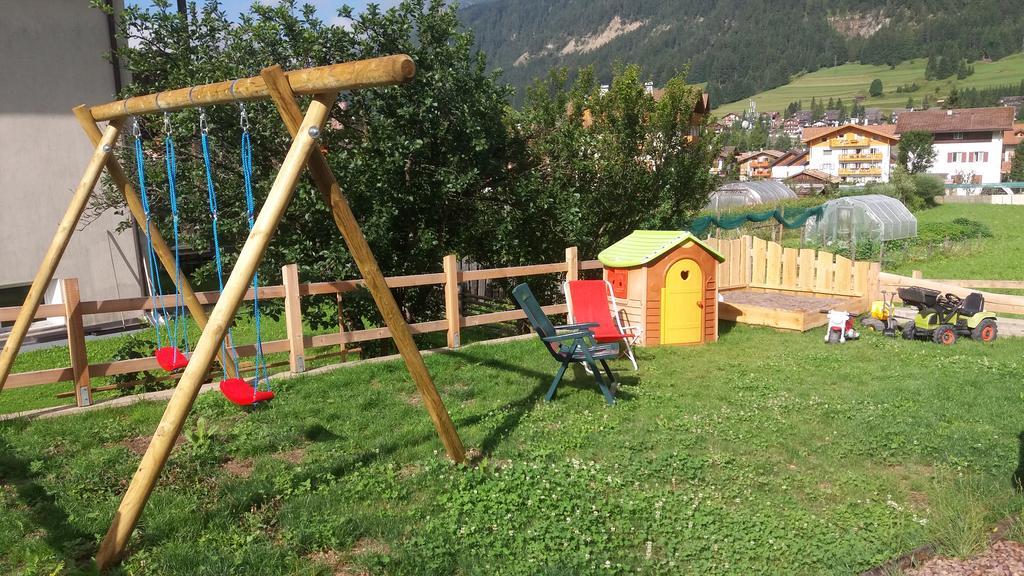 Majon De La Nona Hotel Pozza di Fassa Eksteriør billede