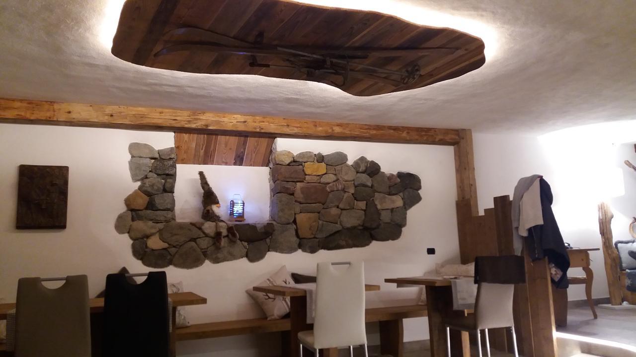 Majon De La Nona Hotel Pozza di Fassa Eksteriør billede