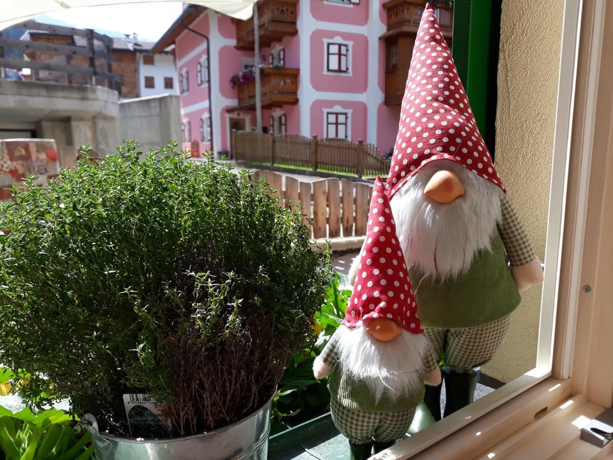 Majon De La Nona Hotel Pozza di Fassa Eksteriør billede